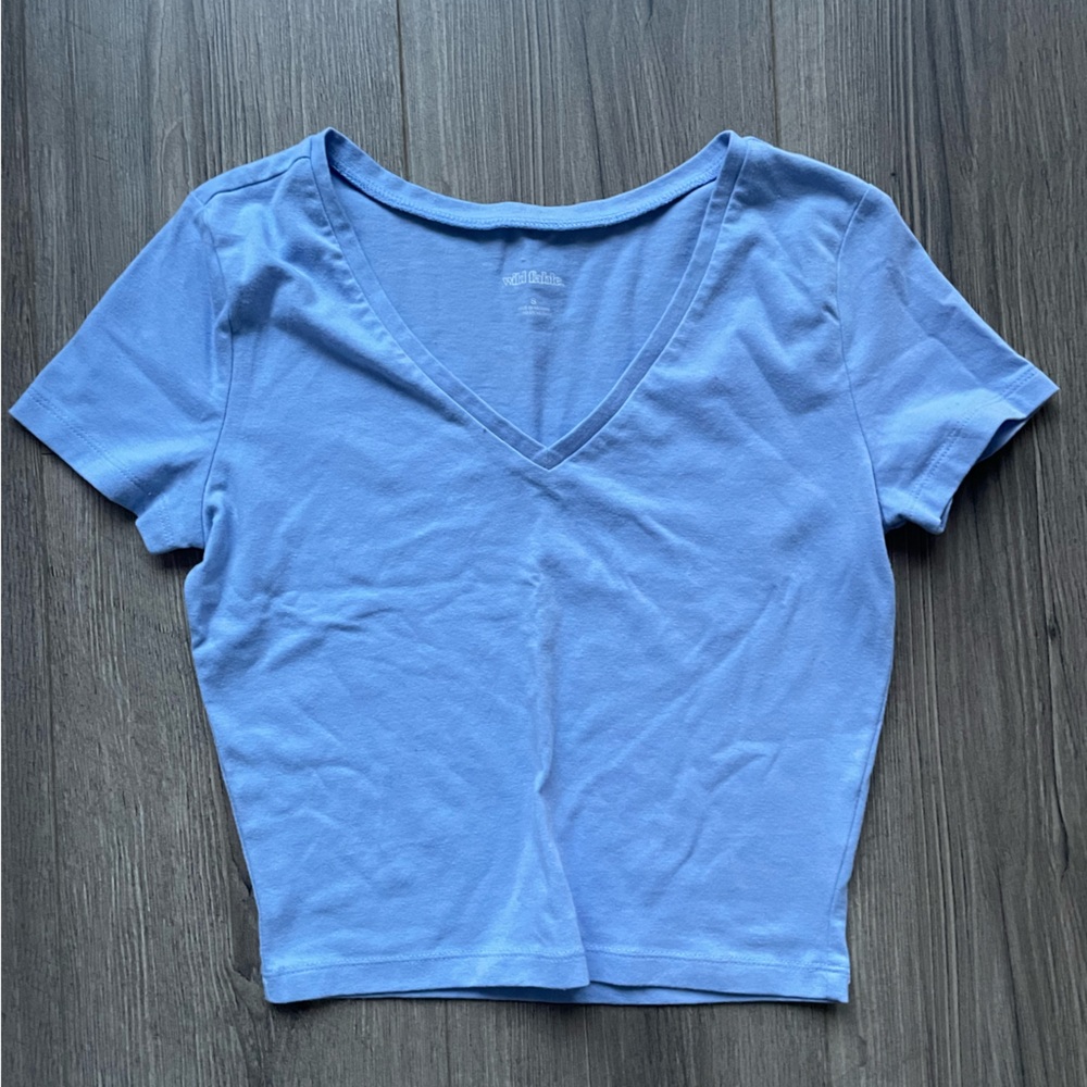 wild fable Light Blue V-Neck Short Sleeve Tee